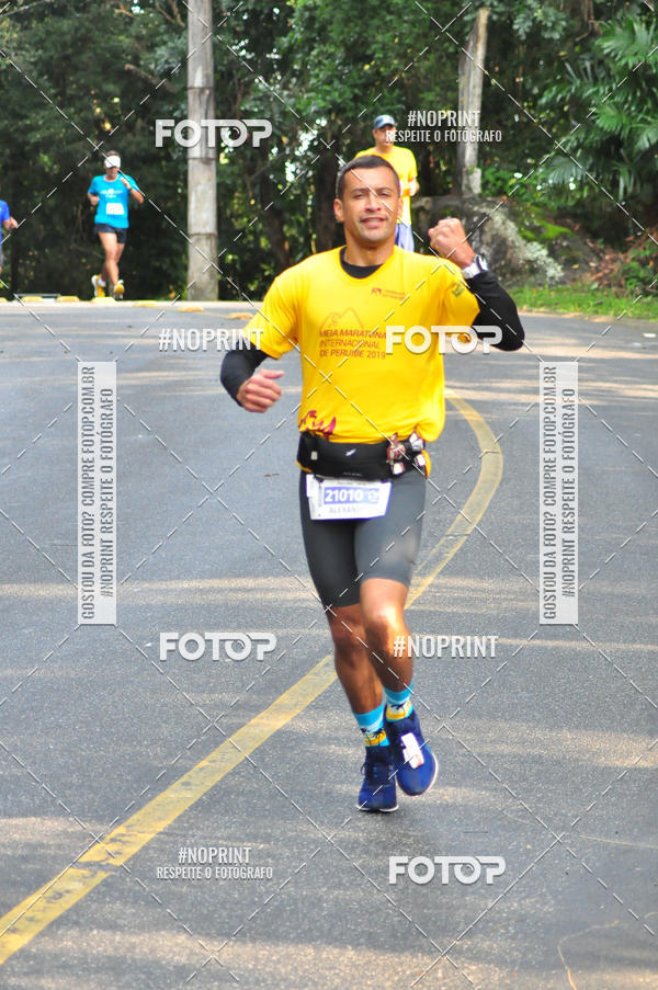 Buy your photos of the eventMeia Maratona Internacional de Peru�be on Fotop
