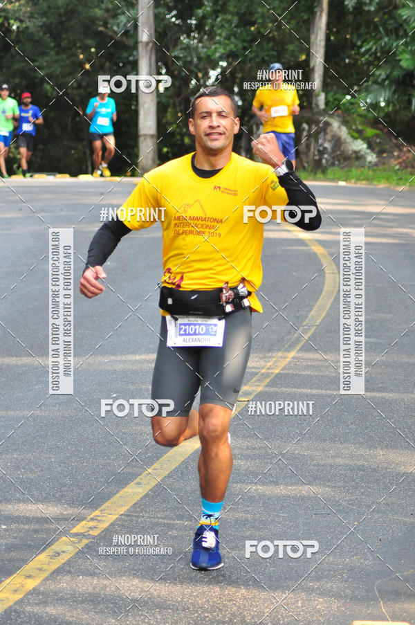 Buy your photos of the eventMeia Maratona Internacional de Peru�be on Fotop