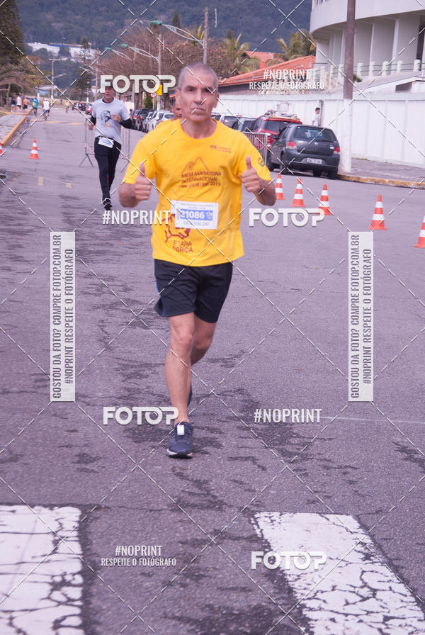 Buy your photos of the eventMeia Maratona Internacional de Peru�be on Fotop