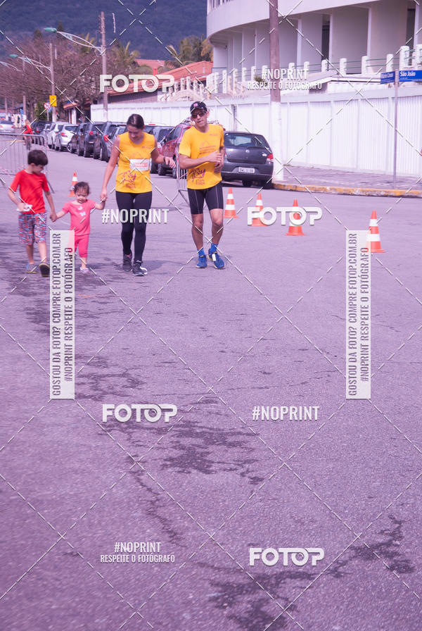 Buy your photos of the eventMeia Maratona Internacional de Peru�be on Fotop