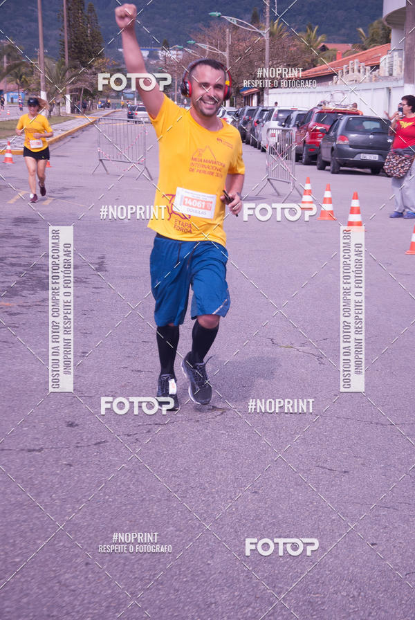 Buy your photos of the eventMeia Maratona Internacional de Peru�be on Fotop
