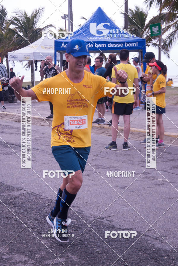 Buy your photos of the eventMeia Maratona Internacional de Peru�be on Fotop