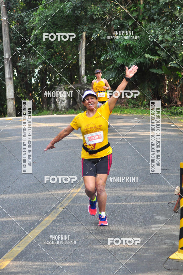 Buy your photos of the eventMeia Maratona Internacional de Peru�be on Fotop