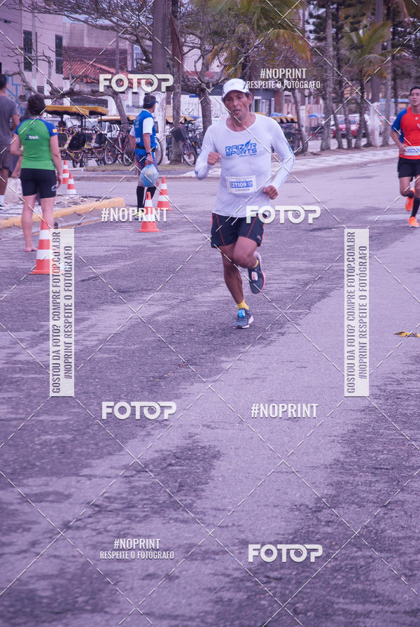 Buy your photos of the eventMeia Maratona Internacional de Peru�be on Fotop