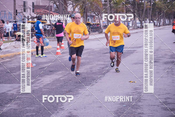 Buy your photos of the eventMeia Maratona Internacional de Peru�be on Fotop