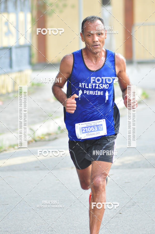 Buy your photos of the eventMeia Maratona Internacional de Peru�be on Fotop