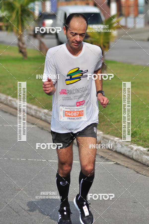 Buy your photos of the eventMeia Maratona Internacional de Peru�be on Fotop