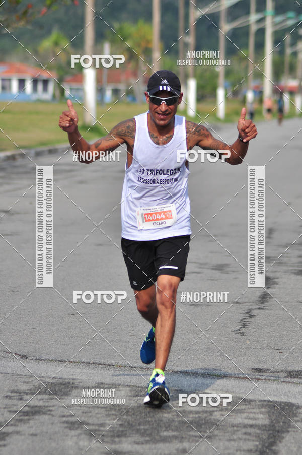 Buy your photos of the eventMeia Maratona Internacional de Peru�be on Fotop