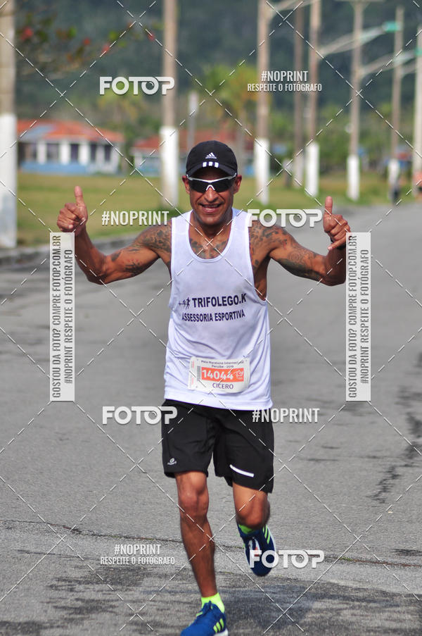 Buy your photos of the eventMeia Maratona Internacional de Peru�be on Fotop