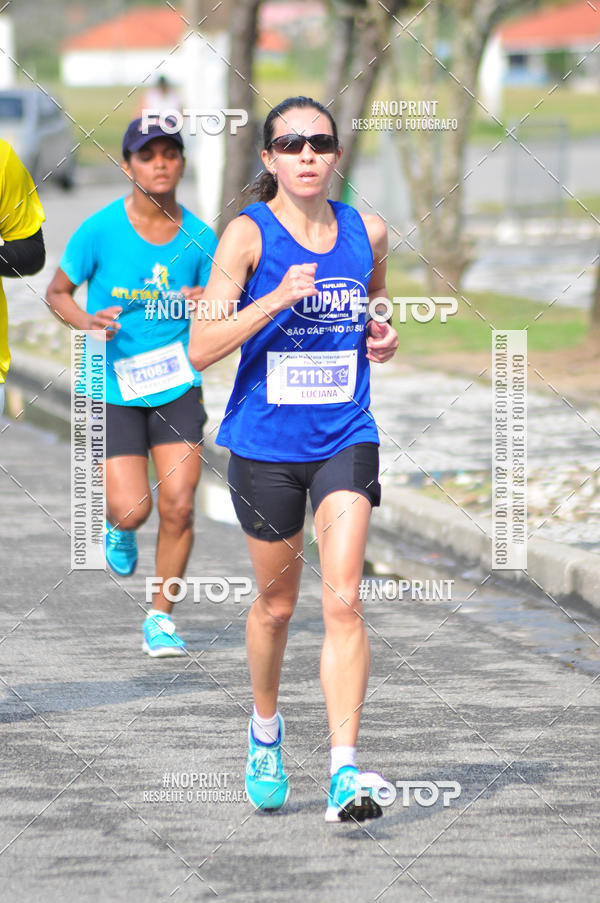 Buy your photos of the eventMeia Maratona Internacional de Peru�be on Fotop