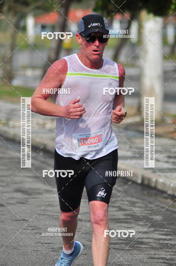 Buy your photos of the eventMeia Maratona Internacional de Peru�be on Fotop