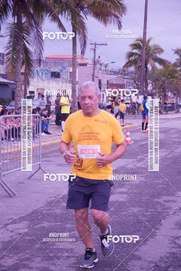 Buy your photos of the eventMeia Maratona Internacional de Peru�be on Fotop