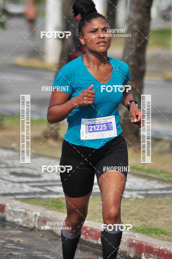 Buy your photos of the eventMeia Maratona Internacional de Peru�be on Fotop