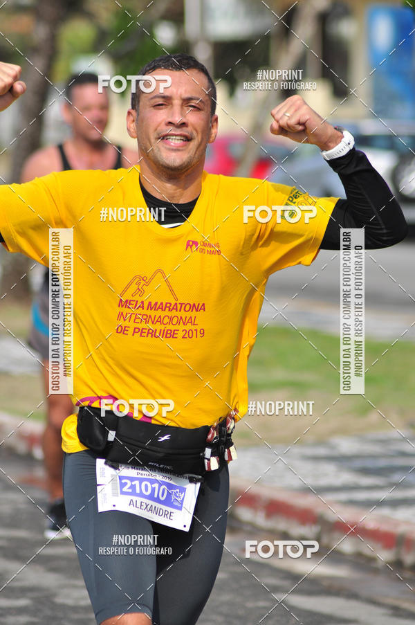 Buy your photos of the eventMeia Maratona Internacional de Peru�be on Fotop