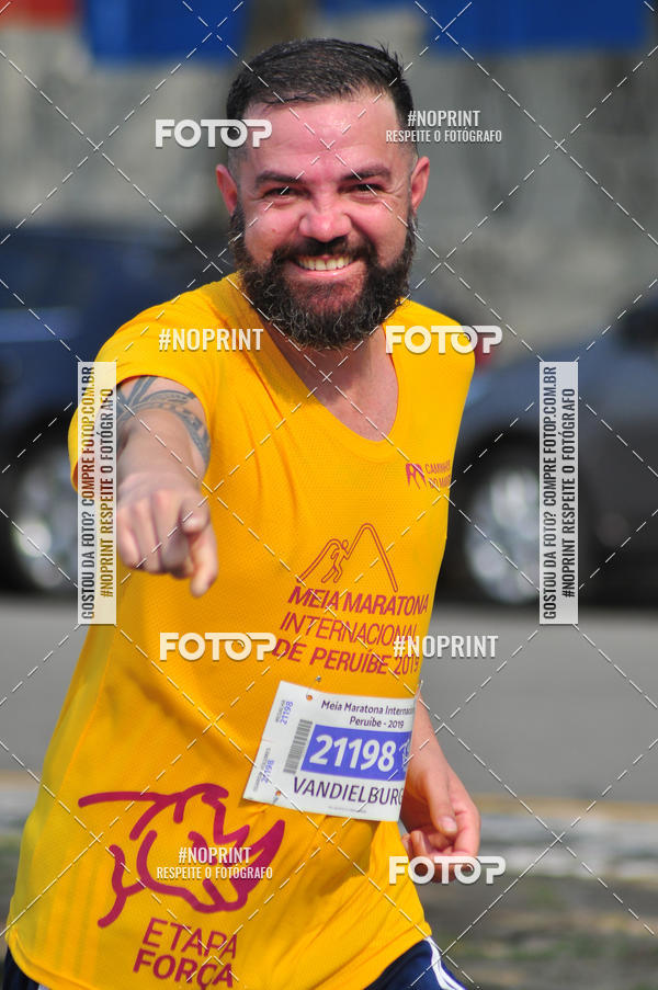 Buy your photos of the eventMeia Maratona Internacional de Peru�be on Fotop