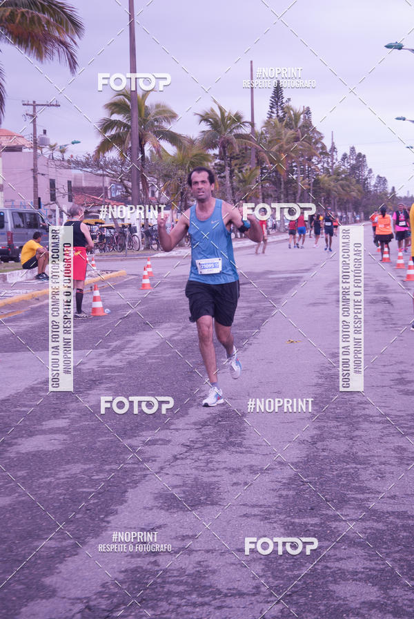 Buy your photos of the eventMeia Maratona Internacional de Peru�be on Fotop