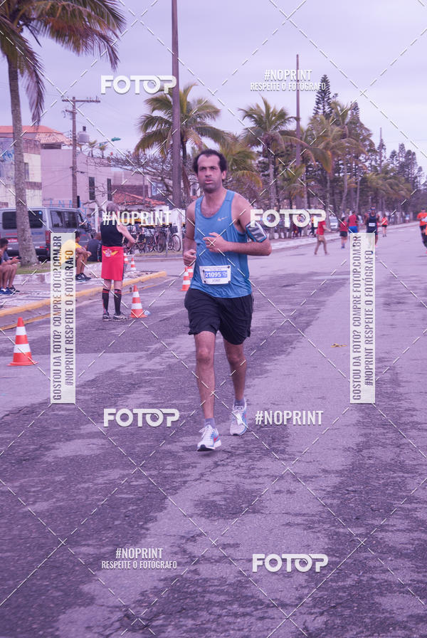 Buy your photos of the eventMeia Maratona Internacional de Peru�be on Fotop