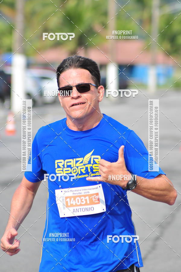 Buy your photos of the eventMeia Maratona Internacional de Peru�be on Fotop