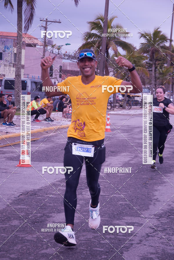 Buy your photos of the eventMeia Maratona Internacional de Peru�be on Fotop