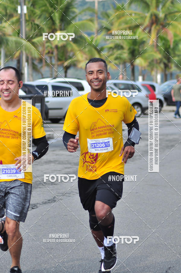 Buy your photos of the eventMeia Maratona Internacional de Peru�be on Fotop