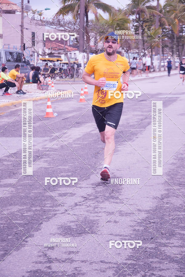 Buy your photos of the eventMeia Maratona Internacional de Peru�be on Fotop