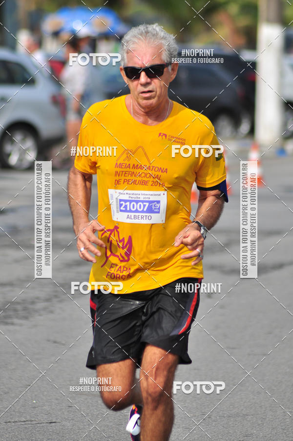 Buy your photos of the eventMeia Maratona Internacional de Peru�be on Fotop