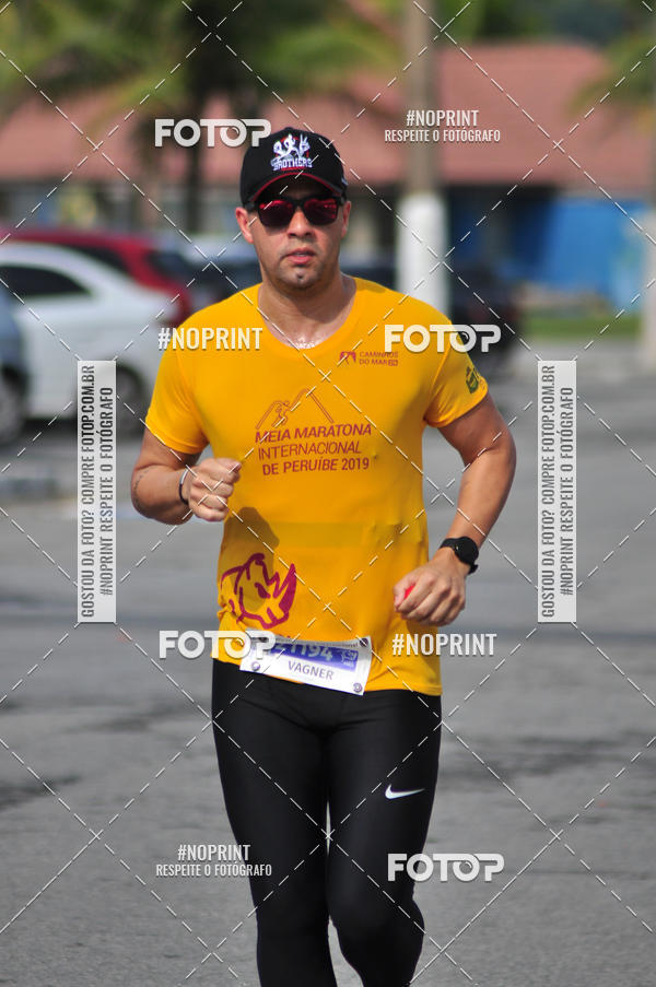 Buy your photos of the eventMeia Maratona Internacional de Peru�be on Fotop