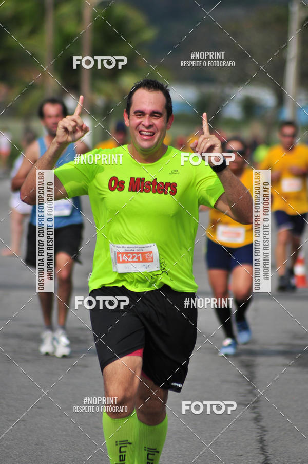 Buy your photos of the eventMeia Maratona Internacional de Peru�be on Fotop