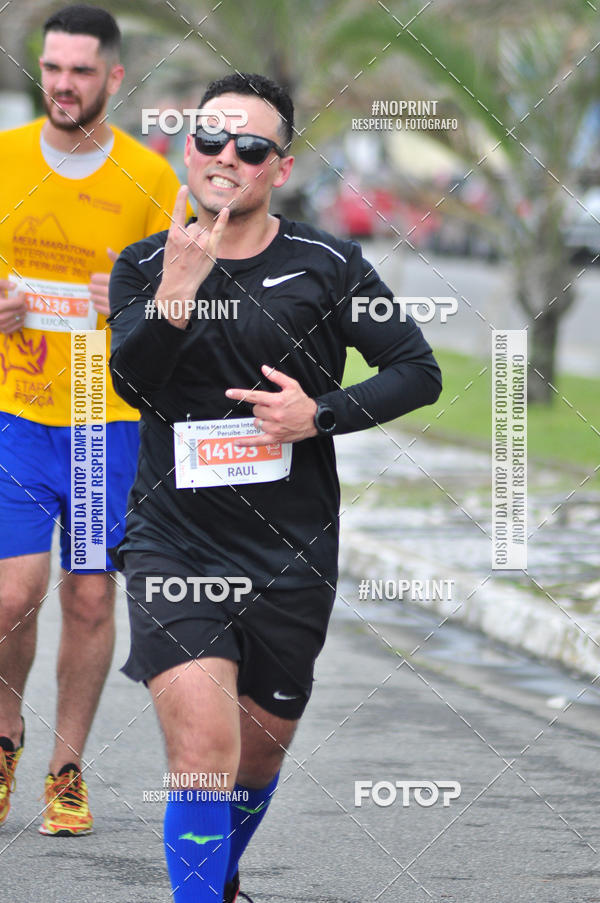 Buy your photos of the eventMeia Maratona Internacional de Peru�be on Fotop