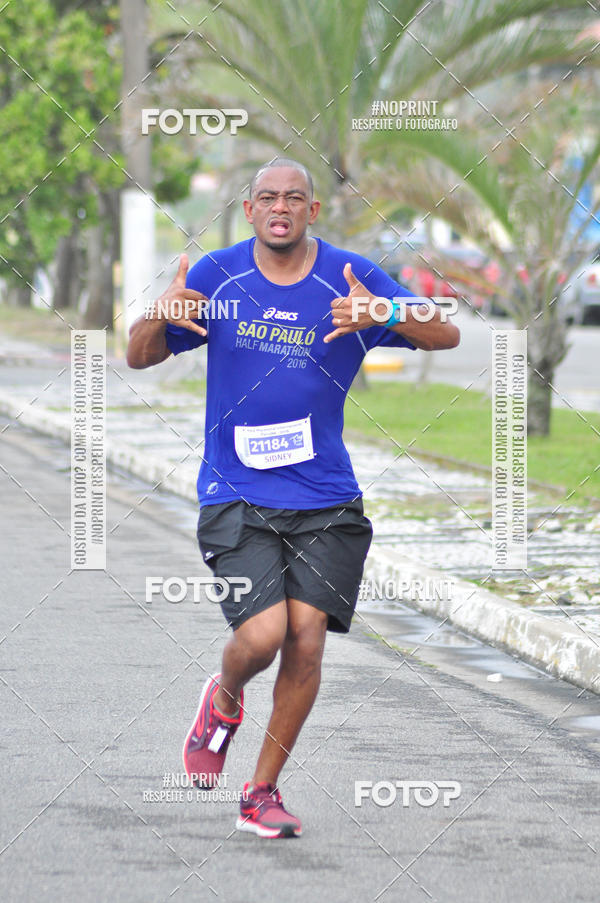 Buy your photos of the eventMeia Maratona Internacional de Peru�be on Fotop