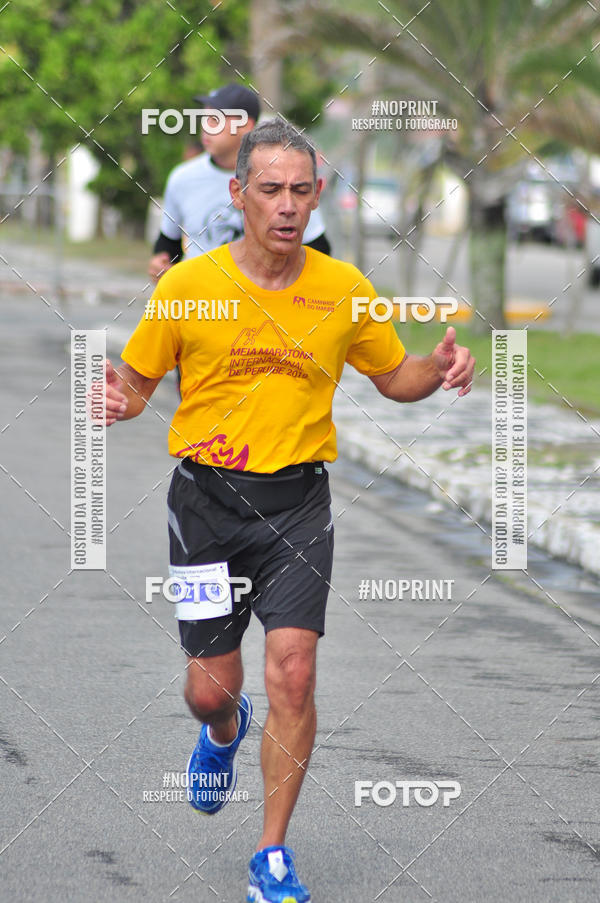 Buy your photos of the eventMeia Maratona Internacional de Peru�be on Fotop