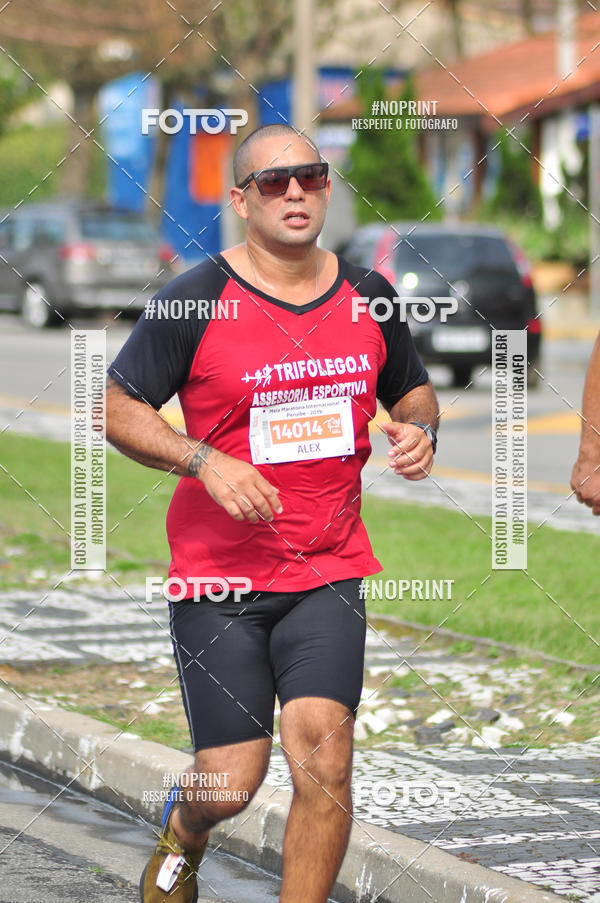 Buy your photos of the eventMeia Maratona Internacional de Peru�be on Fotop