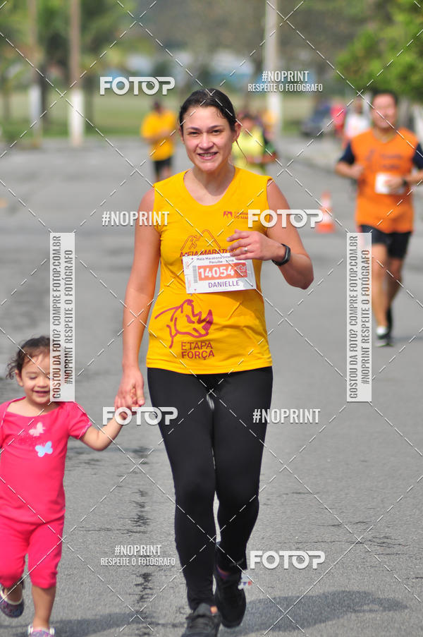 Buy your photos of the eventMeia Maratona Internacional de Peru�be on Fotop