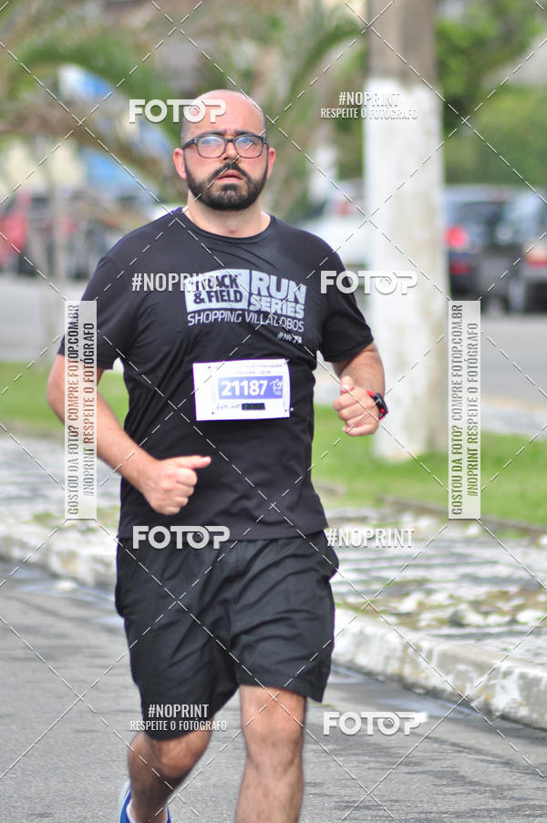 Buy your photos of the eventMeia Maratona Internacional de Peru�be on Fotop