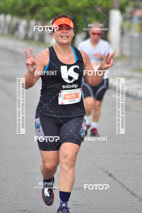 Buy your photos of the eventMeia Maratona Internacional de Peru�be on Fotop