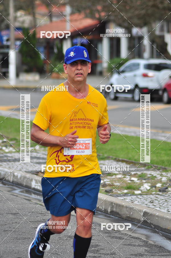 Buy your photos of the eventMeia Maratona Internacional de Peru�be on Fotop