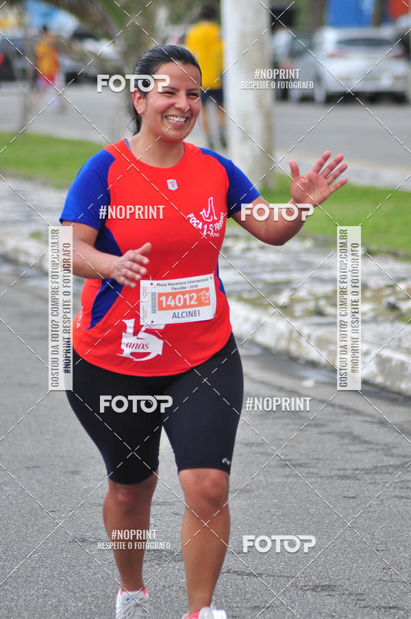Buy your photos of the eventMeia Maratona Internacional de Peru�be on Fotop