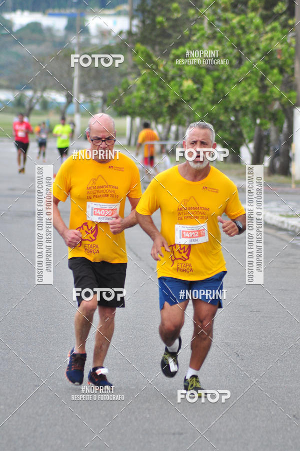 Buy your photos of the eventMeia Maratona Internacional de Peru�be on Fotop