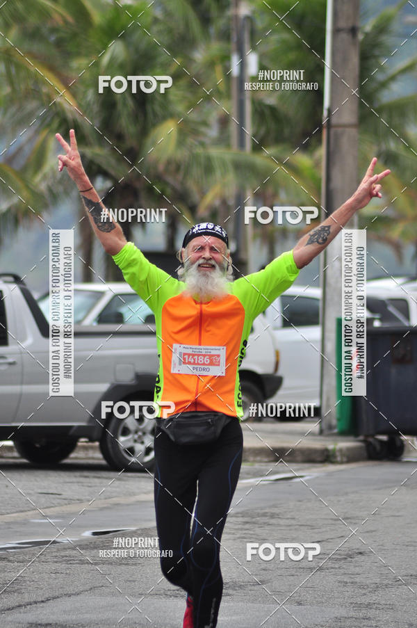 Buy your photos of the eventMeia Maratona Internacional de Peru�be on Fotop