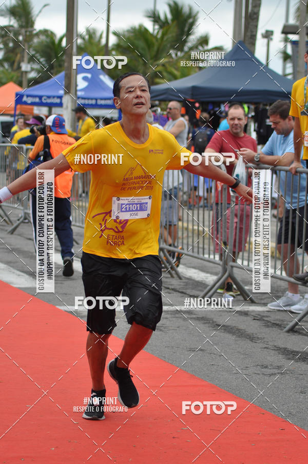 Buy your photos of the eventMeia Maratona Internacional de Peru�be on Fotop