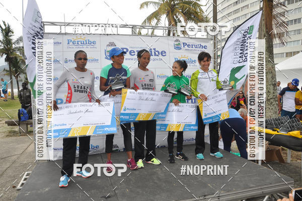 Buy your photos of the eventMeia Maratona Internacional de Peru�be on Fotop
