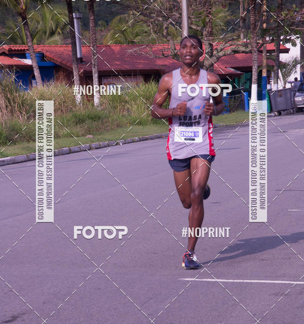 Buy your photos of the eventMeia Maratona Internacional de Peru�be on Fotop