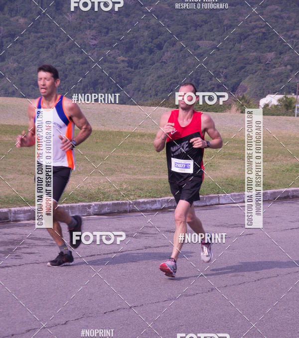 Buy your photos of the eventMeia Maratona Internacional de Peru�be on Fotop