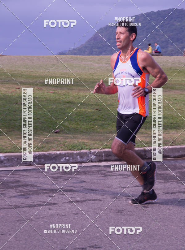 Buy your photos of the eventMeia Maratona Internacional de Peru�be on Fotop