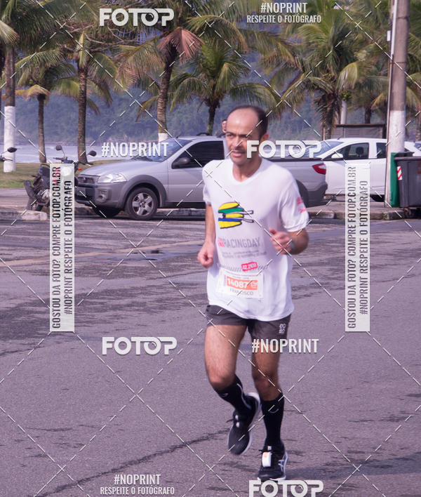 Buy your photos of the eventMeia Maratona Internacional de Peru�be on Fotop