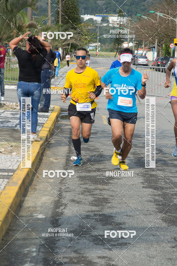 Buy your photos of the eventMeia Maratona Internacional de Peru�be on Fotop
