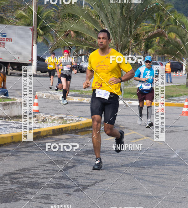 Buy your photos of the eventMeia Maratona Internacional de Peru�be on Fotop