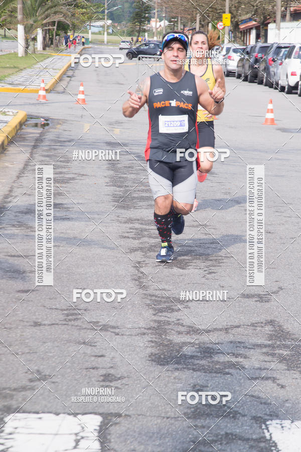 Buy your photos of the eventMeia Maratona Internacional de Peru�be on Fotop