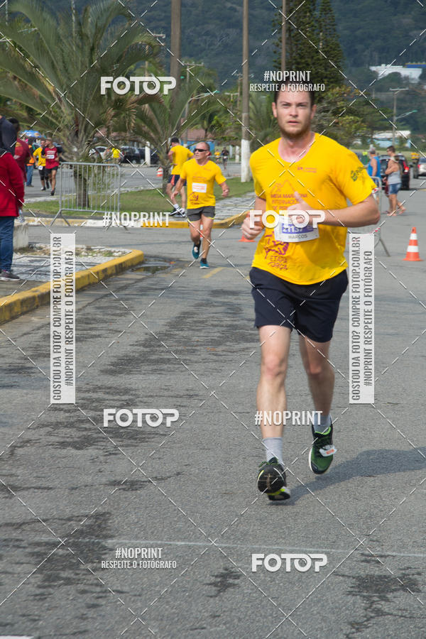 Buy your photos of the eventMeia Maratona Internacional de Peru�be on Fotop