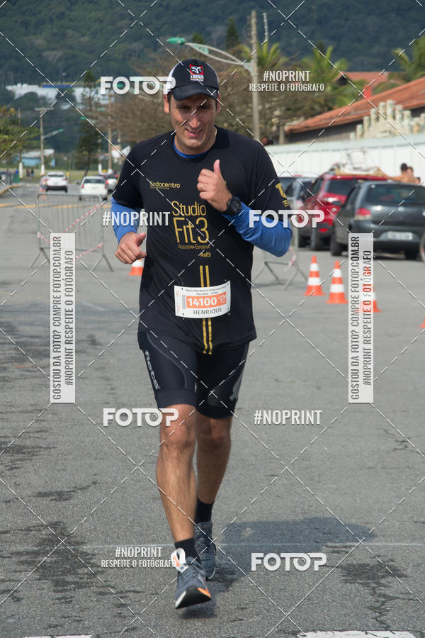 Buy your photos of the eventMeia Maratona Internacional de Peru�be on Fotop